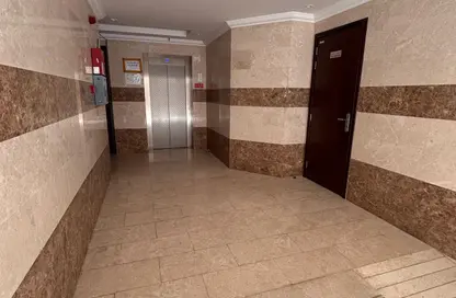 عمارة بالكامل - 8 غرف نوم - 8 حمامات للبيع في القليعة - الشرق - الشارقة