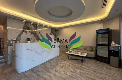 Villa - Studio - 5 Bathrooms for rent in Umm Suqeim 2 Villas - Umm Suqeim 2 - Umm Suqeim - Dubai Villa - Studio - 5 Bathrooms for rent in Umm Suqeim 2 Villas - Umm Suqeim 2 - Umm Suqeim - Dubai