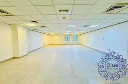 مكتب - استوديو - 1 حمام للايجار في عود ميثاء - بر دبي - دبي