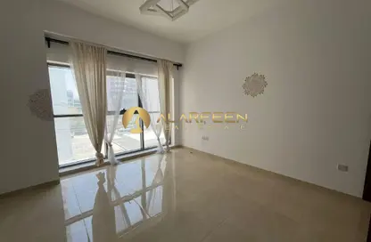 شقة - 2 غرف نوم - 3 حمامات للايجار في النعيم ريزيدنس - قرية الجميرا سركل - دبي