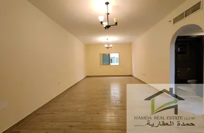 شقة - 2 غرف نوم - 3 حمامات للايجار في مجمع مويلح - تجارية مويلح - الشارقة
