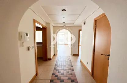 شقة - 2 غرف نوم - 2 حمامات للايجار في الحبول - مساكن شور لاين - نخلة جميرا - دبي