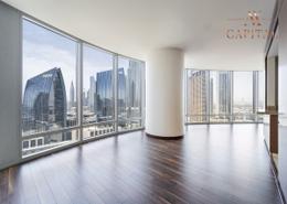 صورةغرفة فارغة لـ: شقة - 2 غرف نوم - 2 حمامات للبيع في برج خليفة المنطقة 2ب - برج خليفة - دبي وسط المدينة - دبي, صورة 1