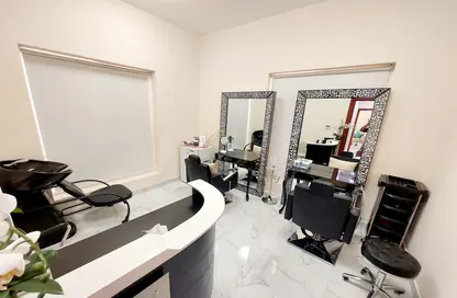 Office Space - Studio - 1 Bathroom for rent in Khalifa Street - Central District - Al Ain