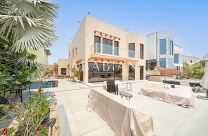 Villa - 4 Bedrooms - 5 Bathrooms for sale in Garden Homes Frond M - Garden Homes - Palm Jumeirah - Dubai