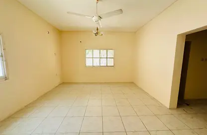 Apartment - 4 Bedrooms - 5 Bathrooms for rent in Al Azra - Al Riqqa - Sharjah