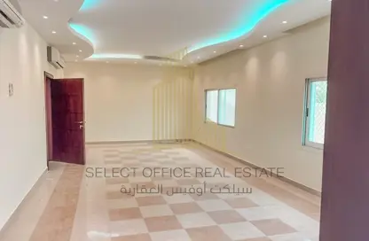 Villa - 6 Bedrooms - 6 Bathrooms for rent in Al Mushrif - Abu Dhabi