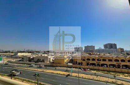 شقة - غرفة نوم - 2 حمامات للايجار في بناية هيريتيج - البرشاء 1 - البرشاء - دبي