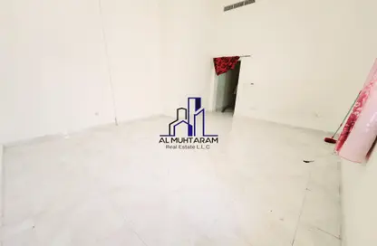 شقة - 2 غرف نوم - 3 حمامات للايجار في ميسلون - الشرق - الشارقة