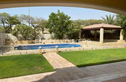 Villa - 4 Bedrooms - 5 Bathrooms for rent in Legacy - Jumeirah Park - Dubai