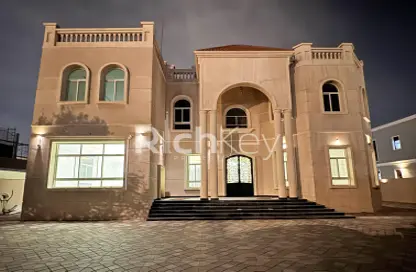 Villa - 5 Bedrooms - 7 Bathrooms for rent in Al Aweer 1 - Al Aweer - Dubai