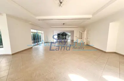 Villa - 5 Bedrooms - 4 Bathrooms for rent in Jumeirah 2 Villas - Jumeirah 2 - Jumeirah - Dubai