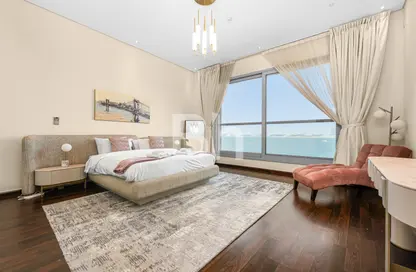 Apartment - 3 Bedrooms - 4 Bathrooms for rent in Dream Palm Residence - The Crescent - Palm Jumeirah - Dubai