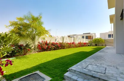 Villa - 4 Bedrooms - 6 Bathrooms for rent in West Yas - Yas Island - Abu Dhabi