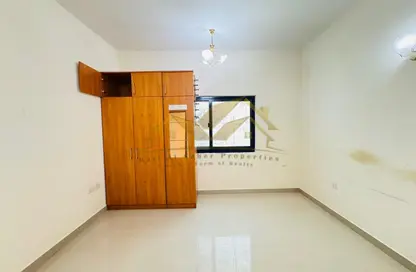 Apartment - 2 Bedrooms - 2 Bathrooms for rent in Mankhool - Bur Dubai - Dubai