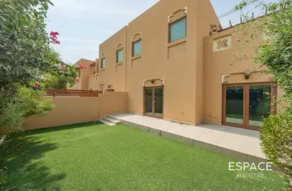 تاون هاوس - 3 غرف نوم - 2 حمامات للبيع في فيلات طراز دبي - القرية الشمالية - الفرجان - دبي