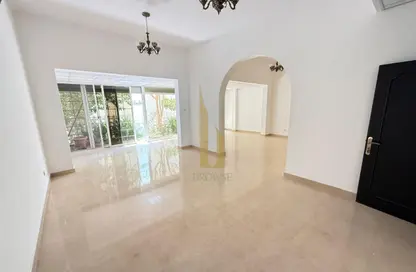 Villa - 4 Bedrooms - 4 Bathrooms for rent in Jumeirah 1 Villas - Jumeirah 1 - Jumeirah - Dubai