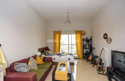 Living Room image for: Apartment - 1 Bathroom for sale in Botanica - Jumeirah Village Circle - Dubai, Image 1