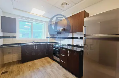 شقة - غرفة نوم - 2 حمامات للايجار في زمرد الجداف ميرو - الجداف - دبي شقة - غرفة نوم - 2 حمامات للايجار في زمرد الجداف ميرو - الجداف - دبي