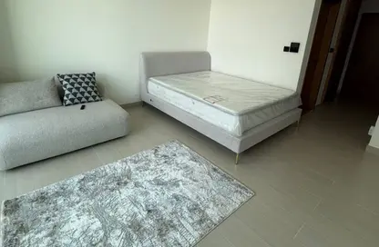 شقة - 1 حمام للايجار في بن غاطي أزور - قرية الجميرا سركل - دبي