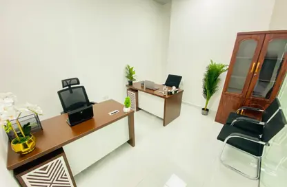 Office Space - Studio - 1 Bathroom for rent in Red Avenue - Al Garhoud - Dubai
