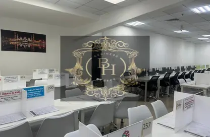 مكتب - استوديو - 3 حمامات للايجار في مساكن كورنيش عجمان - طريق كورنيش عجمان - عجمان