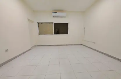 Apartment - Studio - 1 Bathroom for rent in Al Karamah - Abu Dhabi