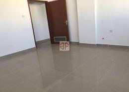 Apartment - 2 bedrooms - 1 bathroom for rent in Hai Qesaidah - Central District - Al Ain