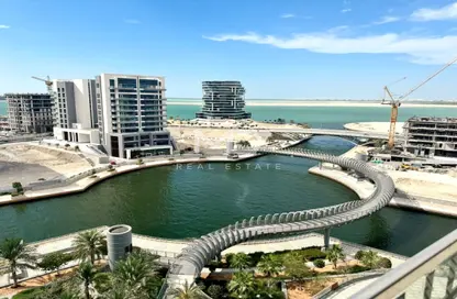 Apartment - 3 Bedrooms - 4 Bathrooms for rent in Al Dana - Al Raha Beach - Abu Dhabi
