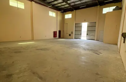 Warehouse - Studio - 1 Bathroom for rent in Umm Al Thuoob - Umm Al Quwain