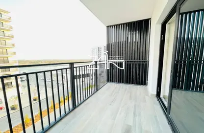 Apartment - 1 Bedroom - 1 Bathroom for sale in Waters Edge - Yas Island - Abu Dhabi Apartment - 1 Bedroom - 1 Bathroom for sale in Waters Edge - Yas Island - Abu Dhabi