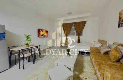شقة - 1 حمام للايجار في مساكن كورنيش عجمان - طريق كورنيش عجمان - عجمان
