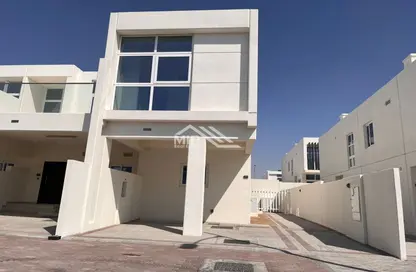 Villa - 3 Bedrooms - 4 Bathrooms for rent in Centaury - The Roots DAMAC Hills 2 - Damac Hills 2 - Dubai