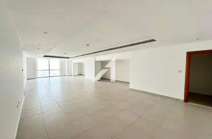 Apartment - 1 Bedroom - 2 Bathrooms for rent in Blue Tower - Sheikh Zayed Road - Dubai