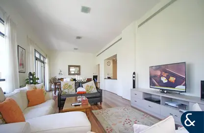 Apartment - 3 Bedrooms - 3 Bathrooms for rent in Al Ghaf 1 - Al Ghaf - Greens - Dubai