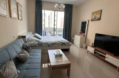 Apartment - Studio - 1 Bathroom for rent in Roxana Residence C - Roxana Residences - Jumeirah Village Circle - Dubai