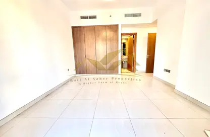 Apartment - 1 Bedroom - 2 Bathrooms for rent in Jumeirah Garden City - Al Satwa - Dubai