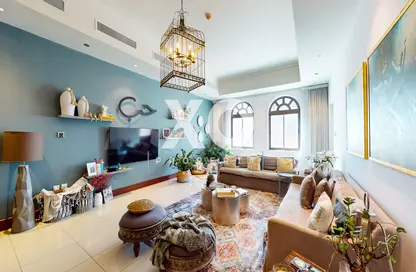 Living Room image for: Townhouse - 3 Bedrooms - 3 Bathrooms for sale in Golden Mile 2 - Golden Mile - Palm Jumeirah - Dubai, Image 1