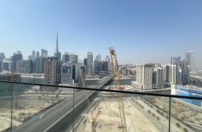 شقة - غرفة نوم - 1 حمام للبيع في زا باراجون لآي جي او - الخليج التجاري - دبي