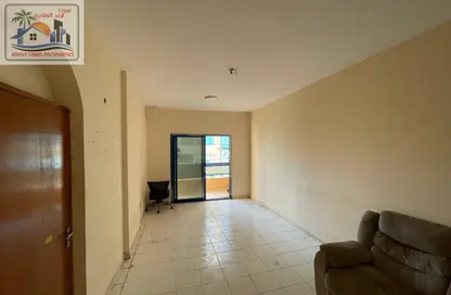 Apartment - 2 Bedrooms - 2 Bathrooms for rent in Al Nabaa Building - Al Naba'ah - Al Sharq - Sharjah