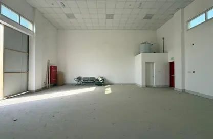 Warehouse - Studio - 1 Bathroom for rent in Al Sajaa Industrial - Al Sajaa - Sharjah