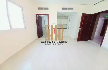 Apartment - Studio - 1 Bathroom for rent in Muwailih Building - Muwaileh - Sharjah