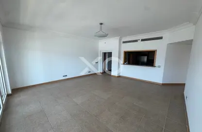 Apartment - 2 Bedrooms - 3 Bathrooms for rent in Al Tamr - Shoreline Apartments - Palm Jumeirah - Dubai