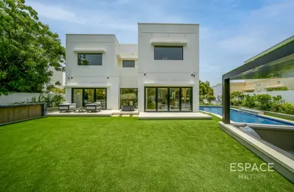 Villa - 5 Bedrooms - 4 Bathrooms for sale in Meadows 9 - Meadows - Dubai