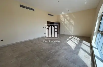 Apartment - 3 Bedrooms - 3 Bathrooms for rent in Al Mushrif - Abu Dhabi