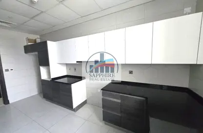 Apartment - 1 Bedroom - 2 Bathrooms for rent in Bahwan Tower Downtown - Downtown Dubai - Dubai