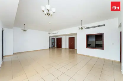 Apartment - 4 Bedrooms - 5 Bathrooms for rent in Rimal 5 - Rimal - Jumeirah Beach Residence - Dubai