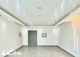 مكتب - 1 حمام للبيع في برج تماني - الخليج التجاري - دبي