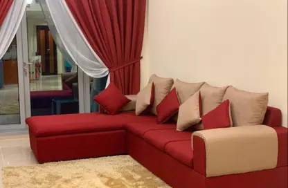 شقة - غرفة نوم - 2 حمامات للايجار في مساكن كورنيش عجمان - طريق كورنيش عجمان - عجمان