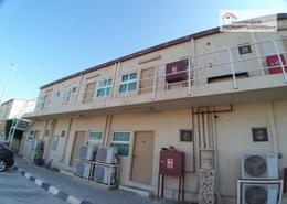 صورةمبنى خارجي لـ: سكن عمال - 8 حمامات للكراء في مصفح - أبوظبي, صورة 1